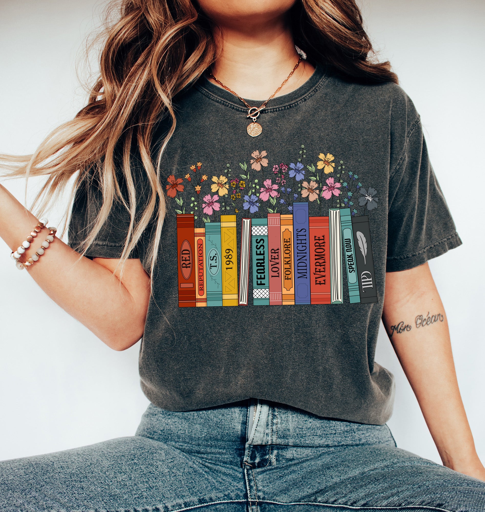 Taylor Albums As Books Sweatshirt with the Last Album, Trendy TTPD Sweatshirt Aesthetic For Book Lovers Bookish 1989 Music, Folk Music Hoodie, Rock Music Sweatshirt country music